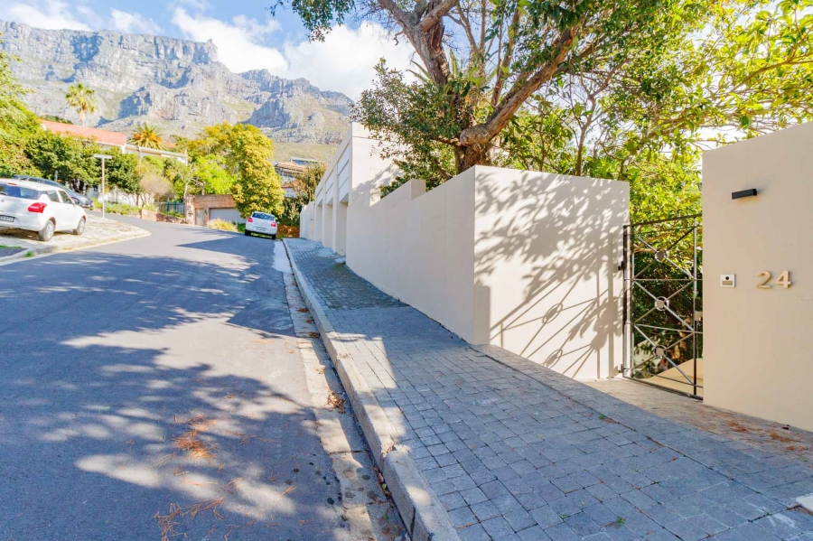To Let 3 Bedroom Property for Rent in Higgovale Western Cape